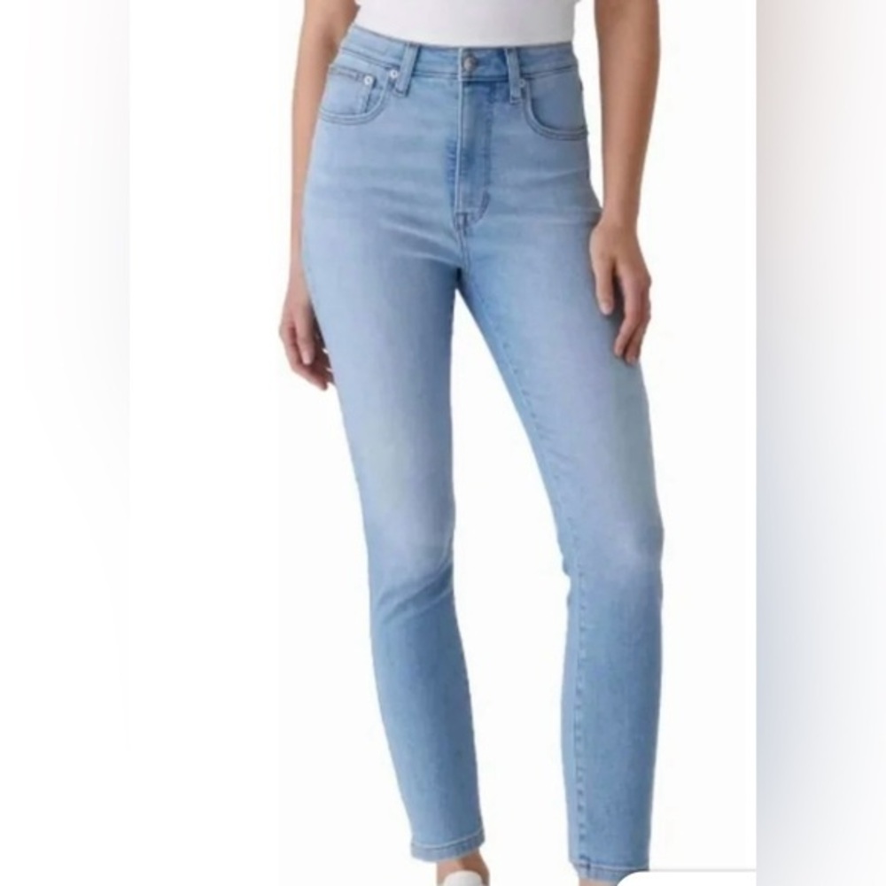 NWT Calvin Klein Light Blue High Rise Jeans Size 12/31 27L
